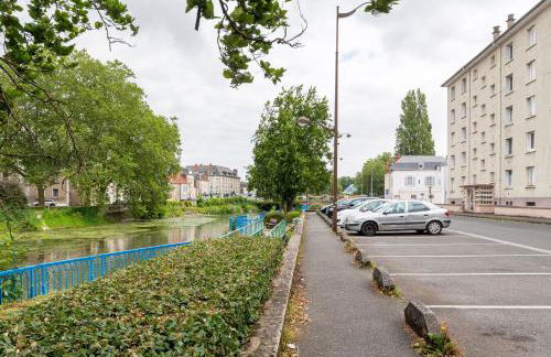 Appart T3 Bien situé a Bourges + Wifi - Foto 11