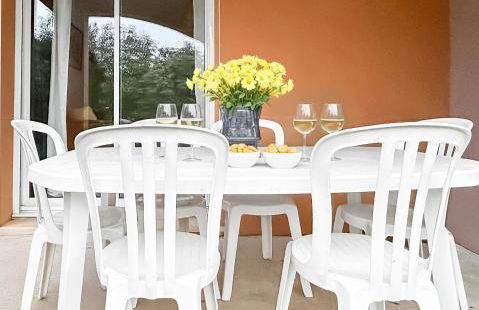 Séjour familial RDC, parking, piscine chauffée - Photo 21