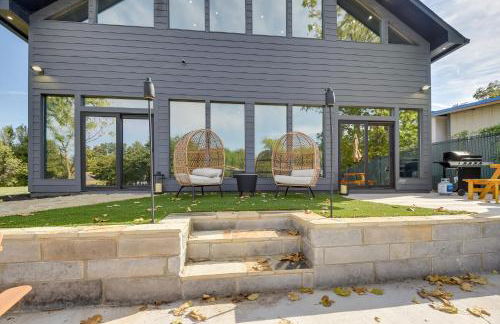 Waterfront Granbury Home with Electric Fireplace! - Foto 32
