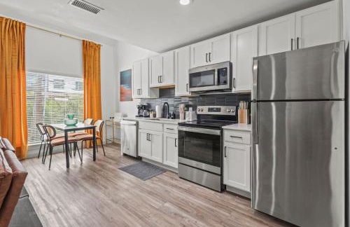 Near Medical District Walkable to Oak Lawn Bars - Foto 4