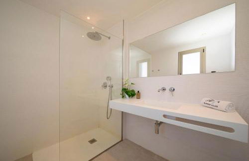 Villa Near Ibiza Town sleeps 10 - Foto 36