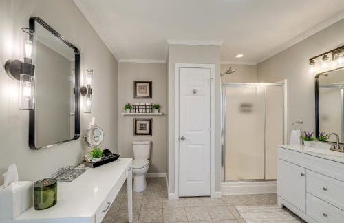 Fish, Boat and Hike Lakefront Home with Game Room! - Foto 14