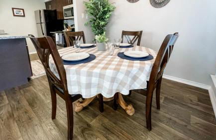 Pool View Escape - Near Shops & Dining - Foto 16