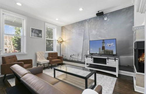 Capitol Hill Stay Like No Other - Photo 31