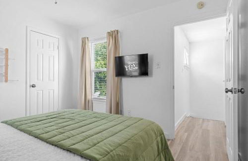 Sleeps 8 Modern 3BR Leander Coffee Bar & Yard - Foto 30