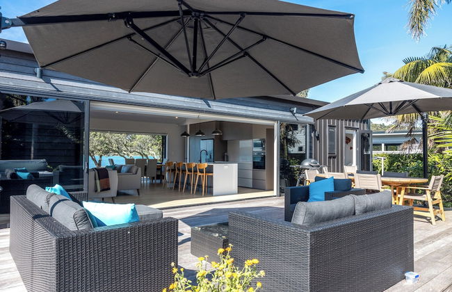 The Golden Pohutukawa Beach House - Foto 12