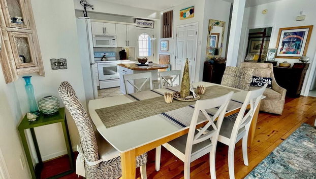 Read Avenue 118 - Photo 3, Chambre