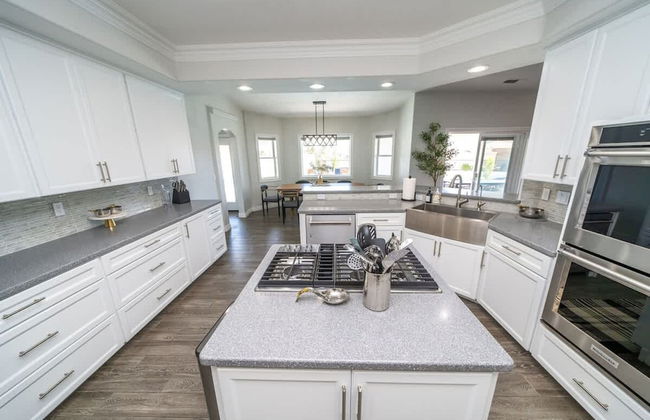 Lavish Lake Havasu Villa Pool Fire Pit an Views - Foto 18