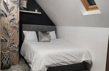 ADULT ONLY relax escape apartment hottub - Foto 31