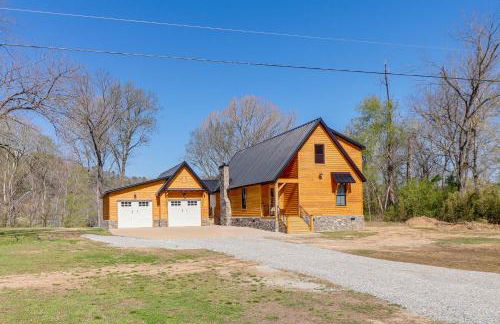 Riverfront Mountain View Cabin with Deck and Grill! - Foto 38