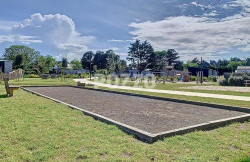 Chalet de Standing 6 Pers. à Jullouville - Piscine Chauffée, Plage à Proximité, Wi-Fi Inclus - FR-1-361-536 - Foto 27