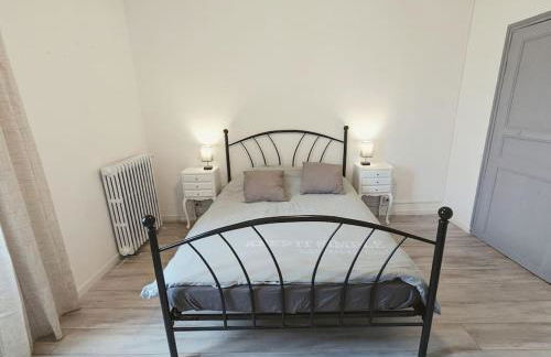 à 5mn de la réserve Africaine, charmante maison de village avec patio - Foto 5