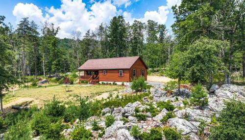 Secluded Mountain Cabin in Wardensville! - Foto 1