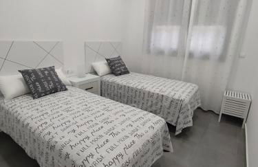 Excelente piso con aparcamiento privado - Foto 7