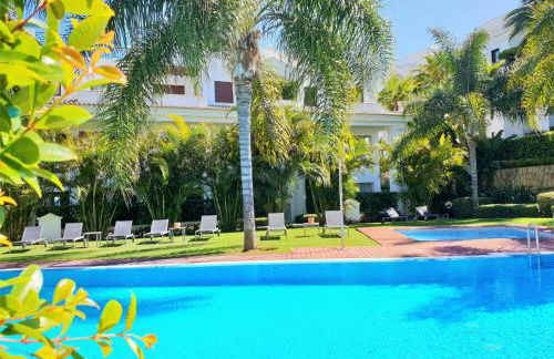 LUXURY APARTMENT FRONTAL TO THE SEA IN ESTEPONA DONCELLA BEACH - Photo 34