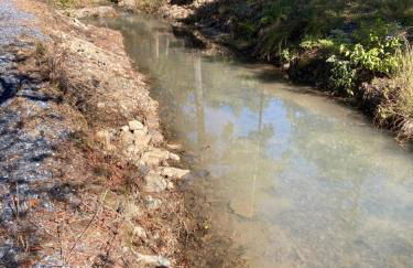 Livin on the Edge Cabin in Albert Pike, Beautiful! - Foto 44