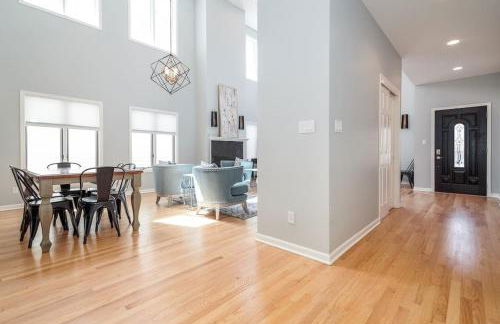 Eclectic Stylish and Cozy Milwaukee Unit - Foto 13