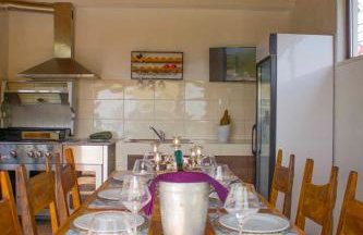 Hill Apartment with Private Pool - Foto 36