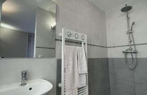 Maison plain-pied 3 ch avec sdb privatives, cour et jardin, proche Blois et châteaux de la Loire - FR-1-491-424 - Foto 19