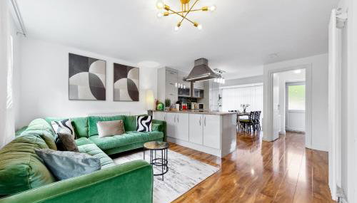 4 Bedroom House by Homestyles Hosts - Short Lets and Serviced Accommodation Islington - Private En-Suite - Foto 4