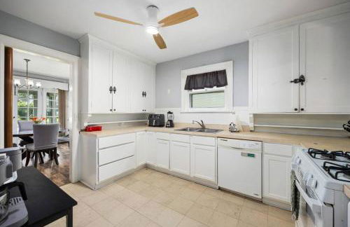 Comfortable Private Room | Shared Bath & Kitchen - Foto 17