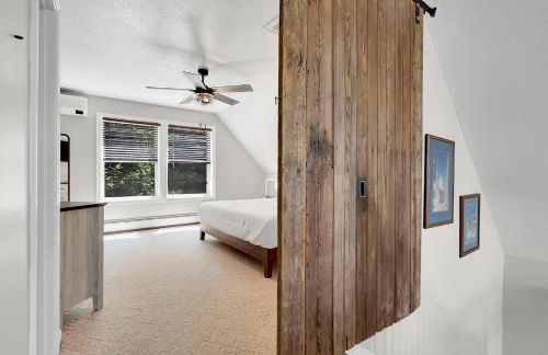 Waterfront Access with Kayaks Private Deck and a Firepit - Photo 35