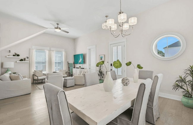 Nacho Beach House by Avantstay Inlet Beach Sleeps 10 + Pool - Photo 60