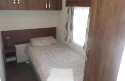 Modern 3 bedroom lodge at Avonvale Holiday Lodges - Photo 19