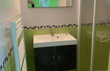 maison avec jardin et parking privé - Foto 18