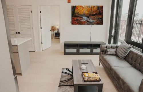 River North Private Balcony With In and Out Parking - Foto 23