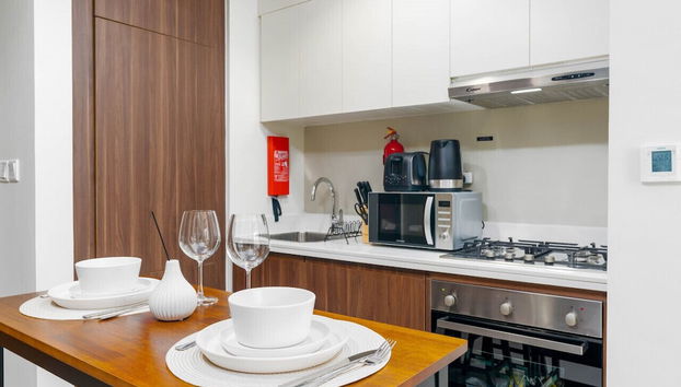 Pristine 1 BR at Reva Residences - Foto 5, Habitación