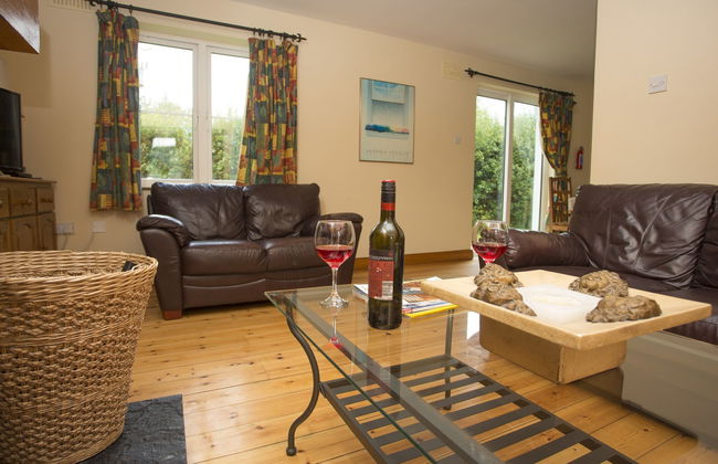 3 bedroom House in Wicklow with garden - Photo 3