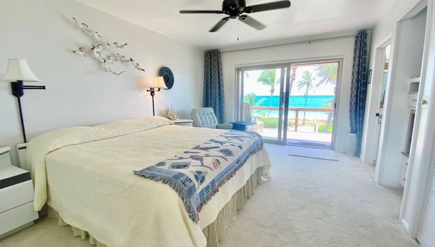 Beachfront Beauty: Restored Villa With Pool - Foto 2, Habitación