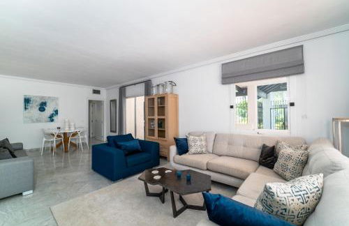 BRIGHT NEW APARTMENT IN PUENTE ROMANO - Foto 3