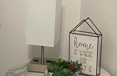 Beautiful House 7 min from Miami Airport w FREE parking - Photo 25