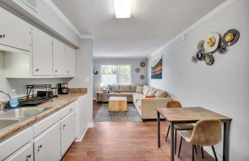 Simple 1BD Near Duke & Hospital - 2nd Floor - Photo 2