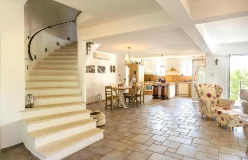 Nice Home In Blato With Kitchen - Foto 6