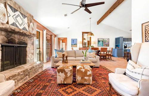 Impressive Modern Cabin with Beautiful Interior and Exterior in Ingram, Texas - Foto 19