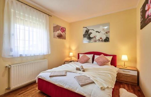 Amazing Home In Krizevci - Photo 38