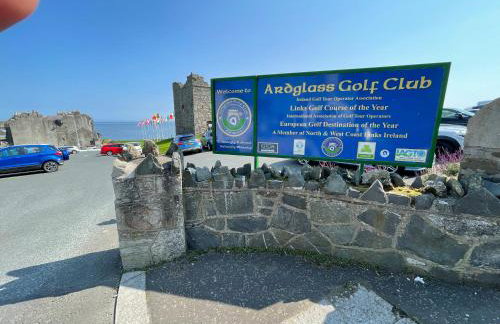 Lovely apartment overlooking the harbour and bay - Photo 13
