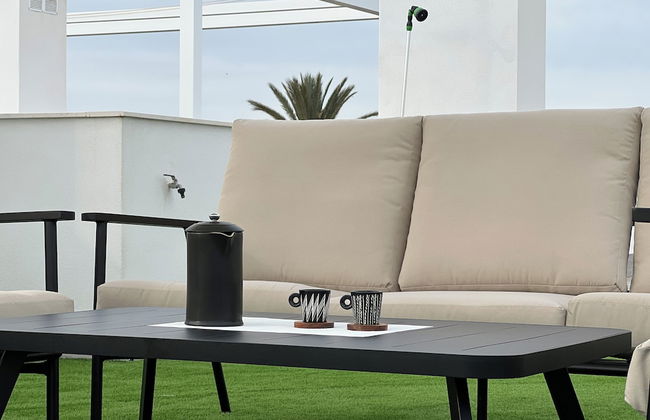 Outstanding 2 bed Apartment With Rooftop sea Views - Foto 25