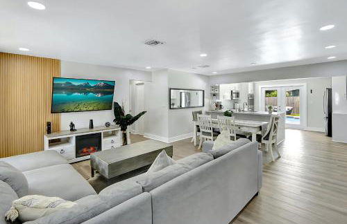 Fort Lauderdale Tropical Oasis Pool Retreat - Photo 8