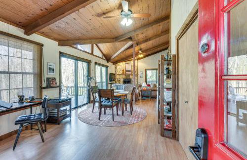 Smoky Mountain Cabin with Fire Pit and Stunning Views! - Foto 11