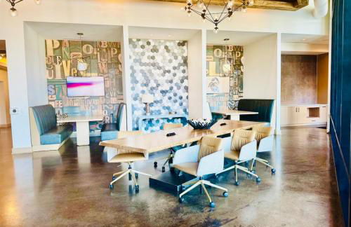 Deep Ellum Theatre Suite - The Black Collection - Foto 20