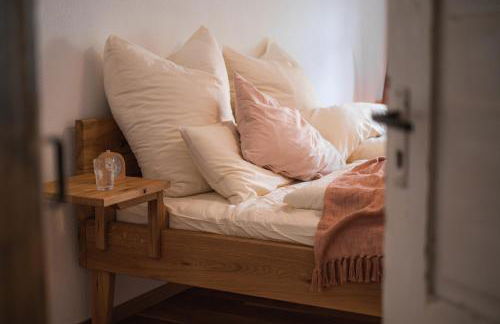 Gehobenes Ambiente in historischer Wohnung - Photo 8