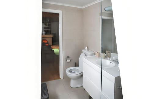 House with sea view in Santo Amaro, 212 sq m, terrace - Photo 15