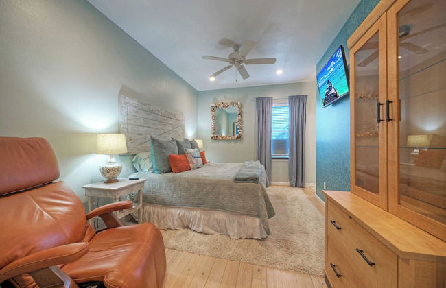 Waterfront, Shared Boat Dock & Pool w/ Views Ariels Grotto by Avantstay - Foto 21