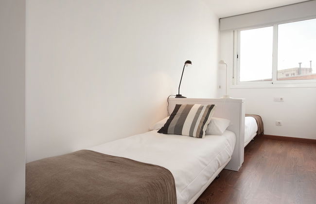 AB Montjuic - Photo 18