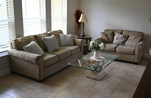 Dunsmuir House - Close to Warm Mineral Springs, Beaches & Cool Today Park - Foto 3