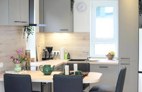 Modernes Ferienhäuschen am Zeulenrodaer Meer mit Terrasse, Klimaanlage, 1 SZ, max 3 Gäste - Photo 10